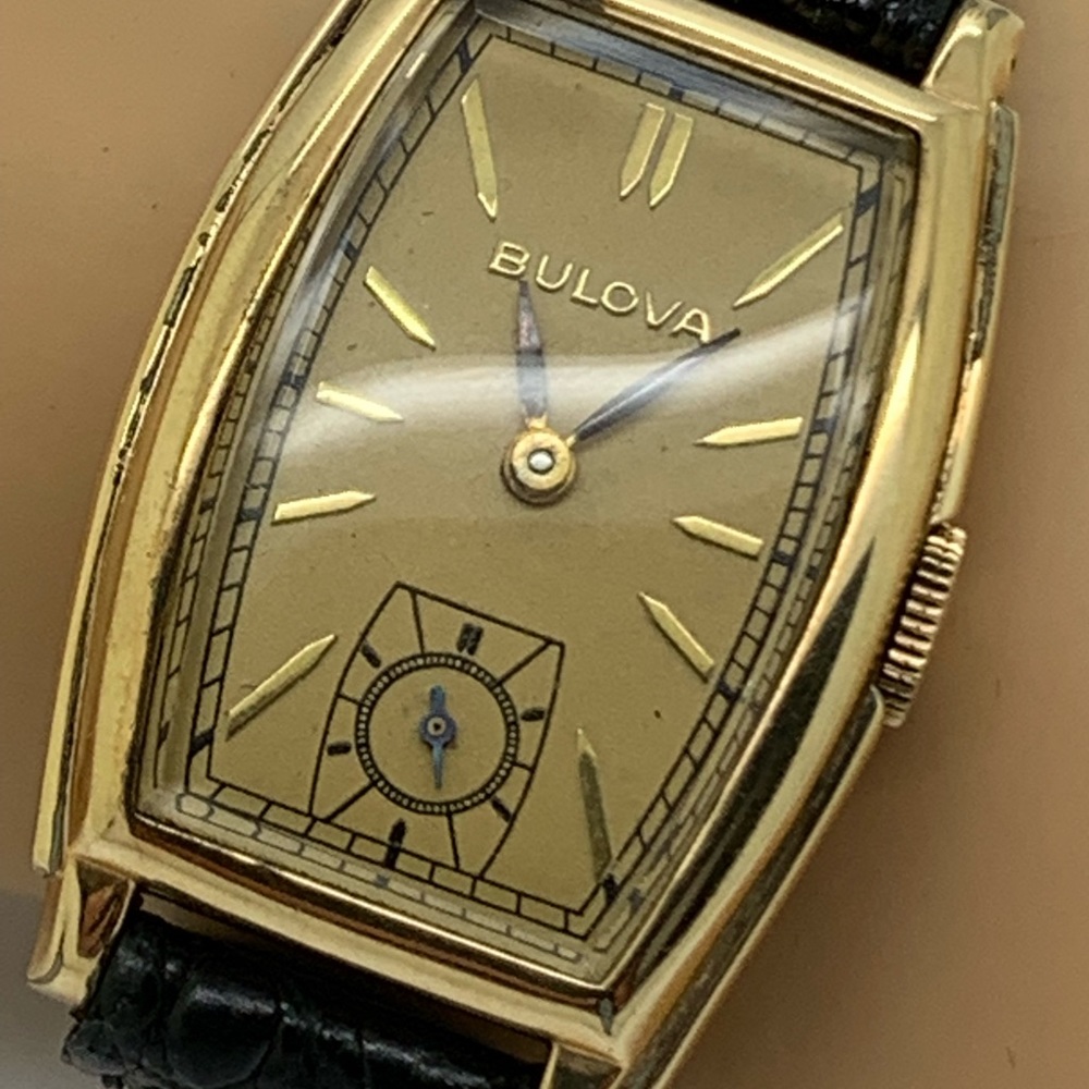 10 K Gold Filled Bulova Mens Wrist Watch.
